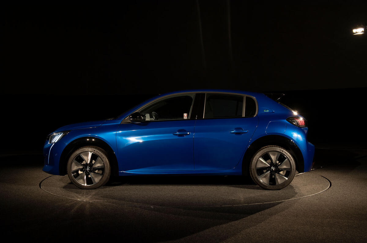 New Peugeot 208 revealed