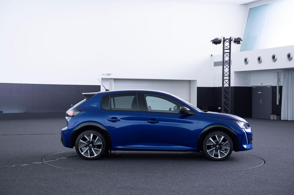 New Peugeot 208 revealed