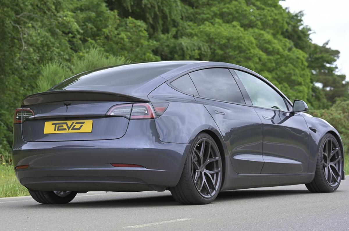 DSC5011 M S  DSC5011 M S