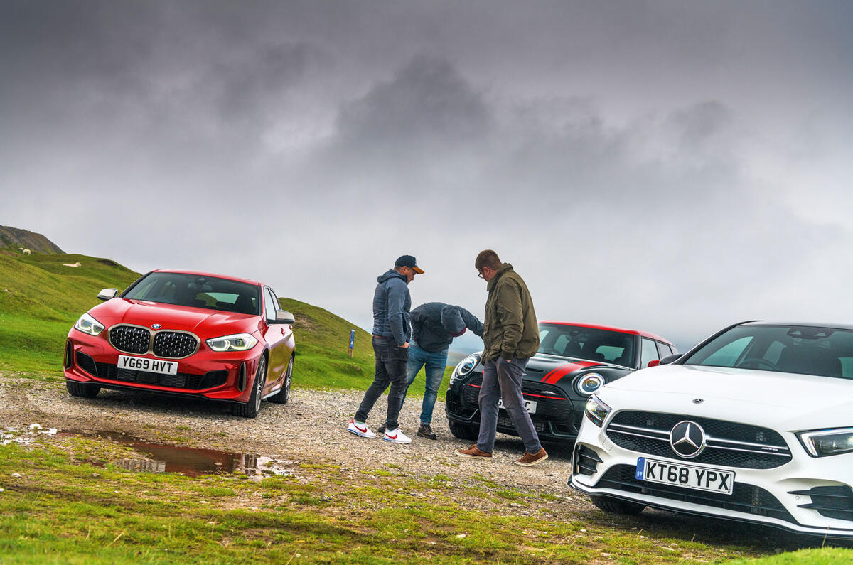 Testers with hatches Testers with hatches