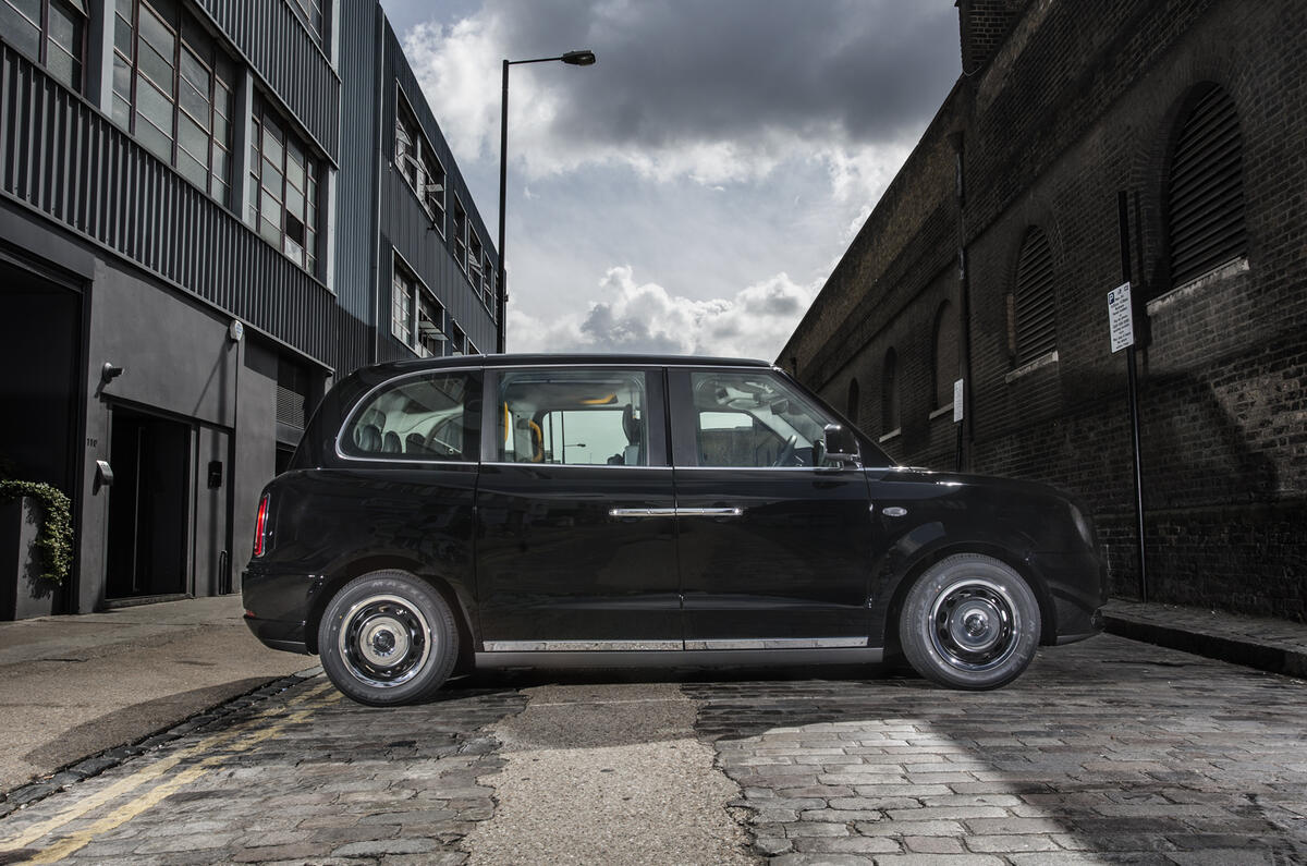 New London taxi revealed with zero emissions capability
