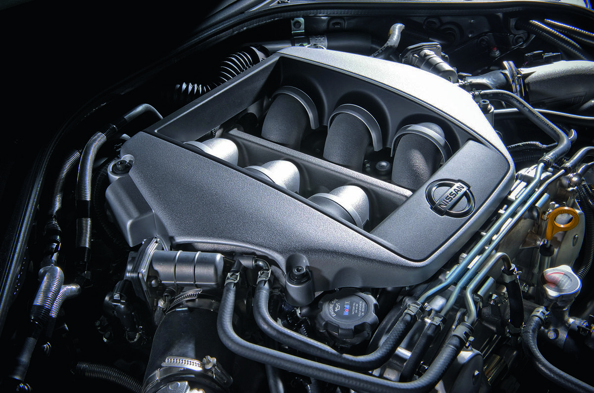 Nissan GT-R engine