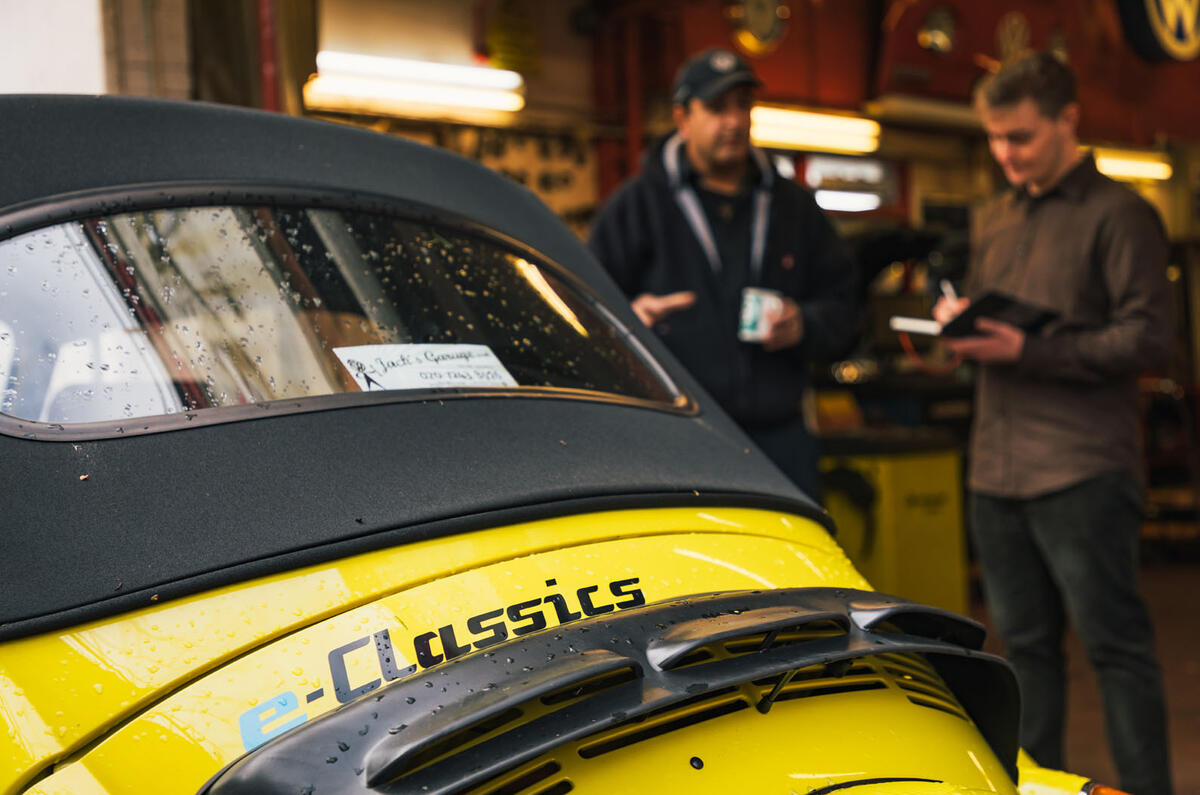 Electric Beetle - static rear