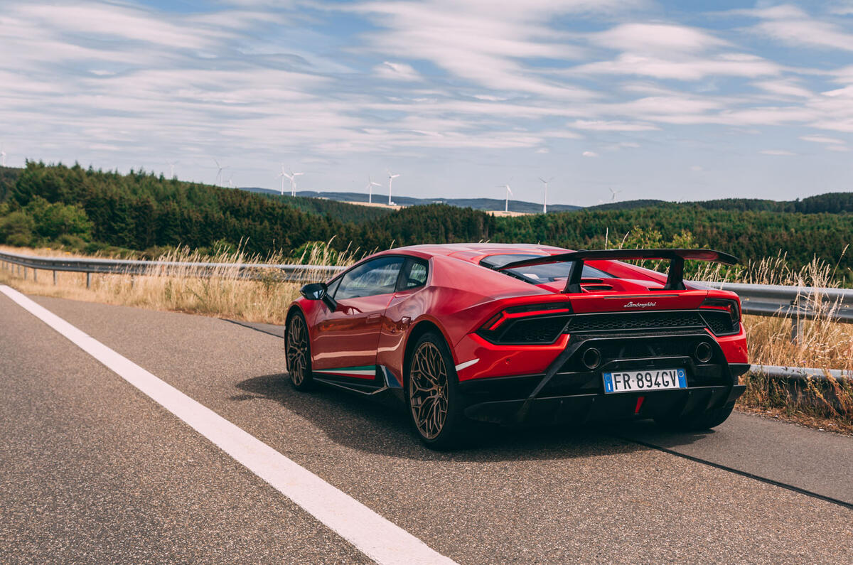 2019 Lamborghini Huracan Performante - static rear