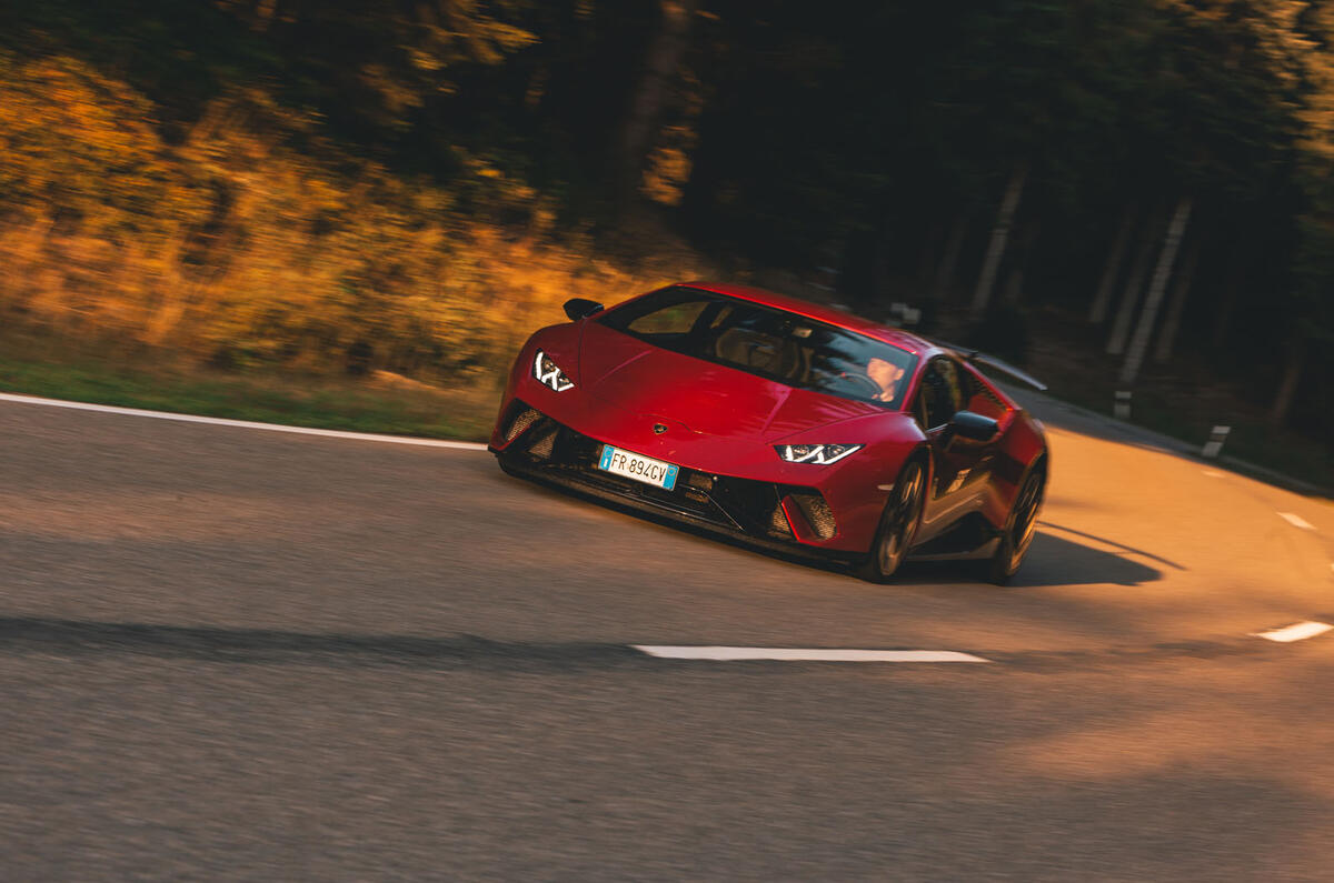2019 Lamborghini Huracan Performante - hero front