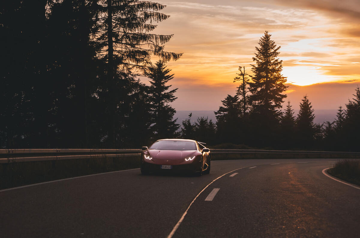 2019 Lamborghini Huracan Performante - cornering front