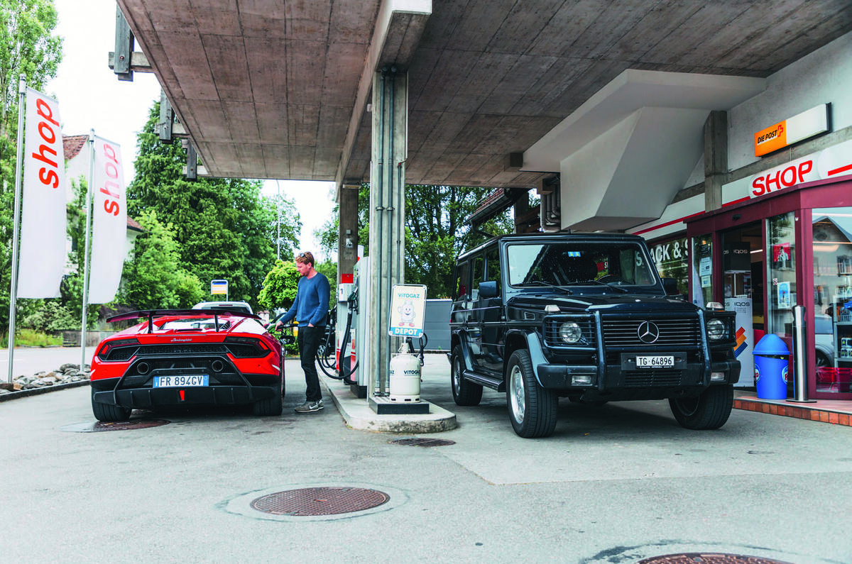2019 Lamborghini Huracan Performante - filling up