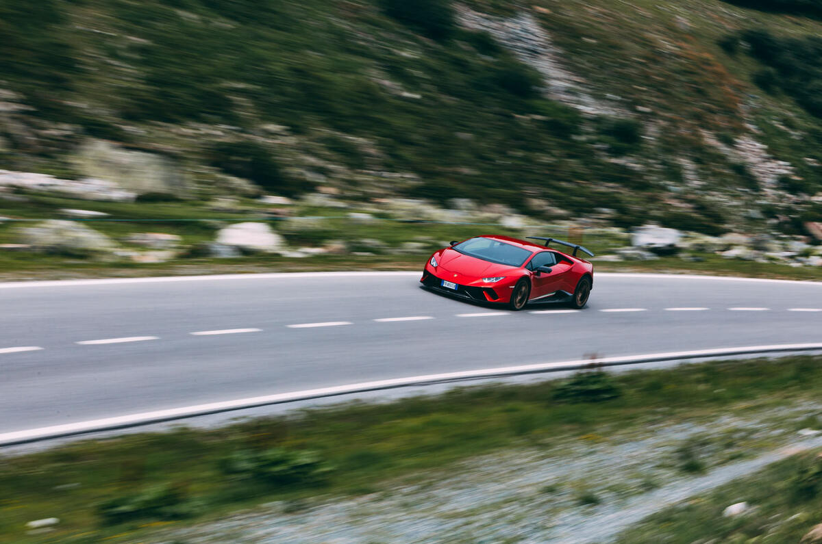 2019 Lamborghini Huracan Performante - cornering front