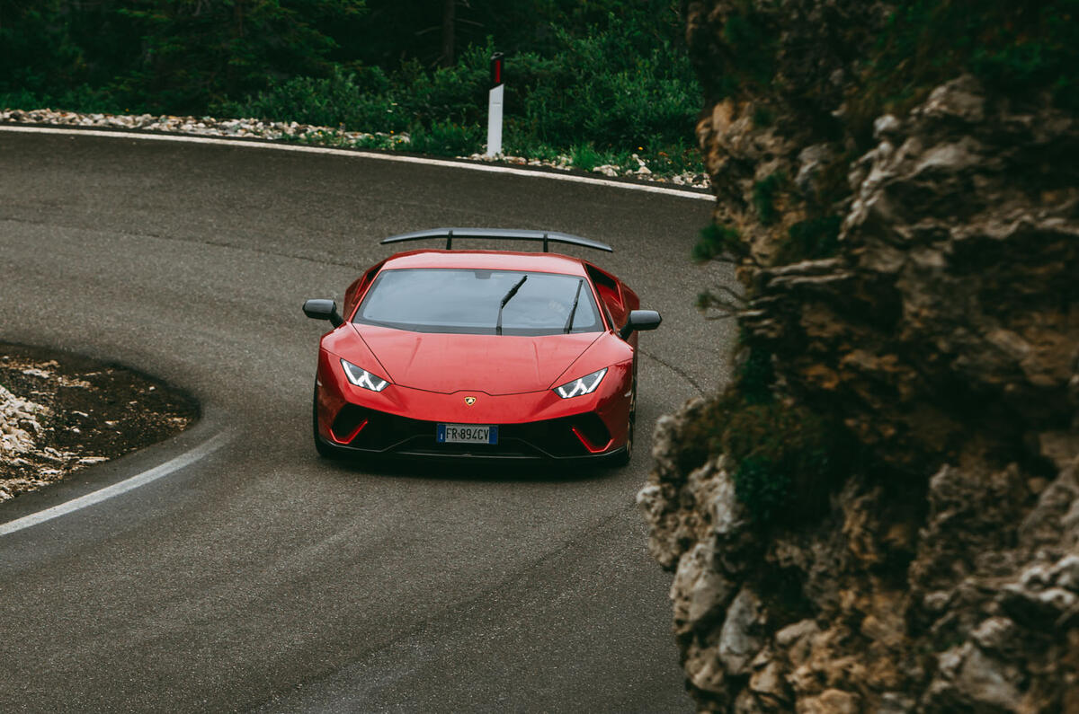 2019 Lamborghini Huracan Performante - cornering front