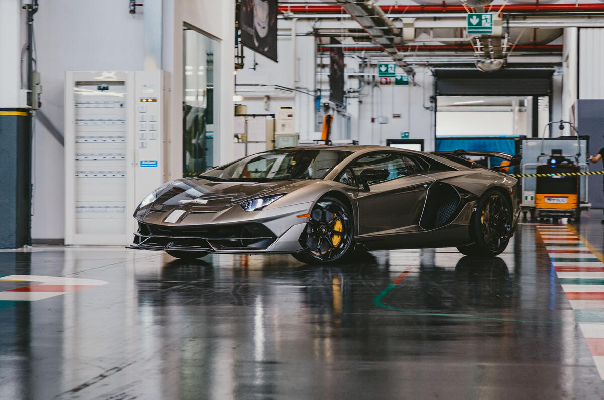 Autocar visits Lamborghini factory in Sant'Agata