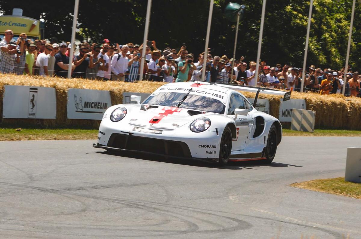 2019 Porsche 911 RSR on the Goodwood hillclimb