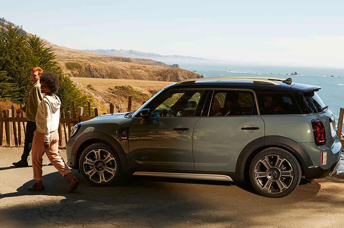 MINI Countryman: Coast adventures MINI Countryman: Coast adventures