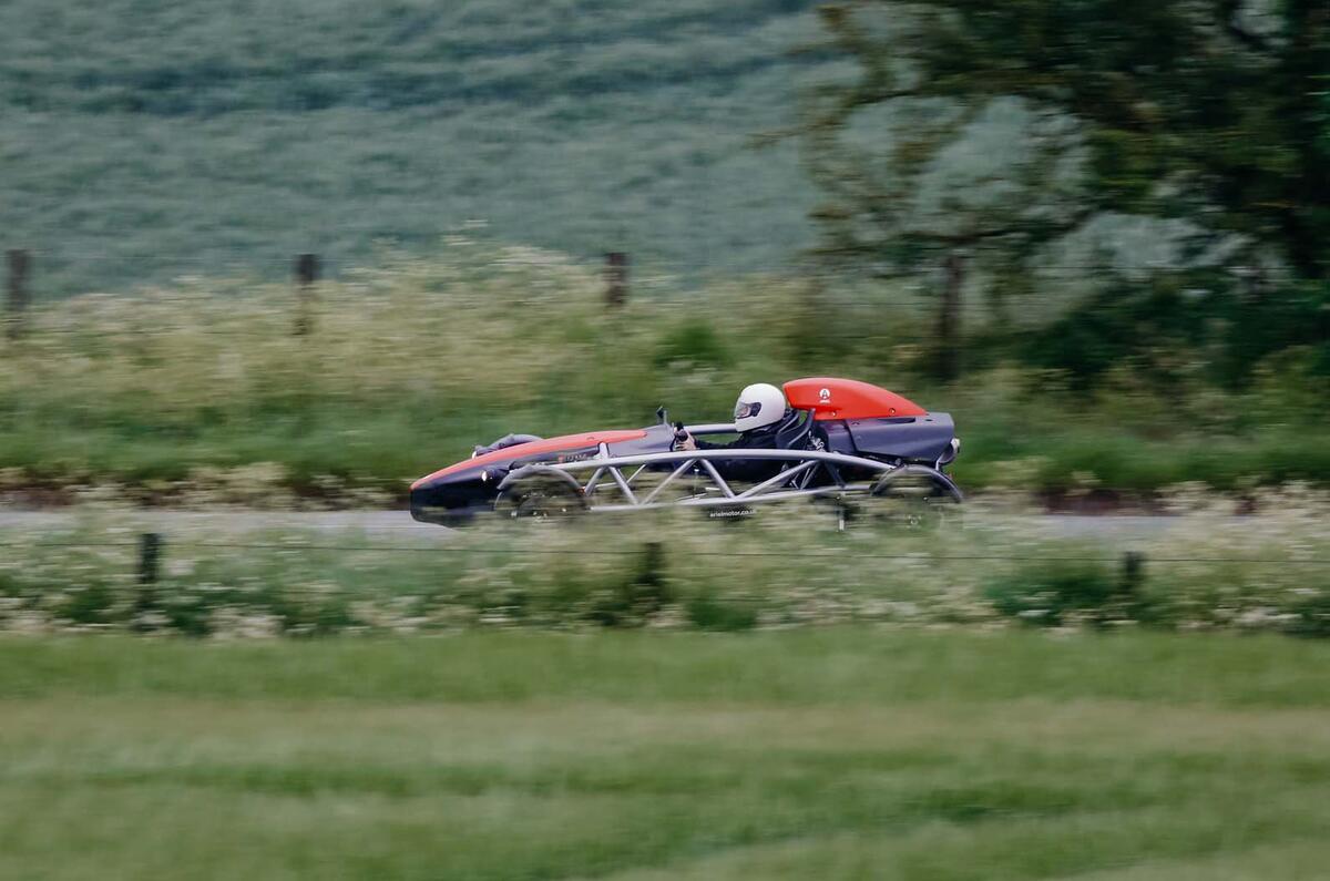 Ariel Atom goes to Diamond Light Source - splashing