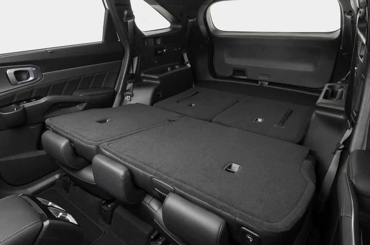 2020 Kia Sorento unveiling - rear seats folded 2020 Kia Sorento unveiling - rear seats folded