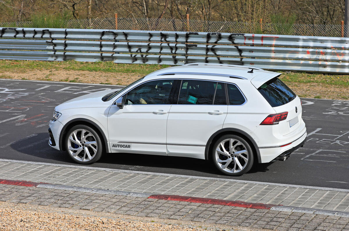 2020 Volkswagen Tiguan R prototype at the Nurburgring 2020 Volkswagen Tiguan R prototype at the Nurburgring