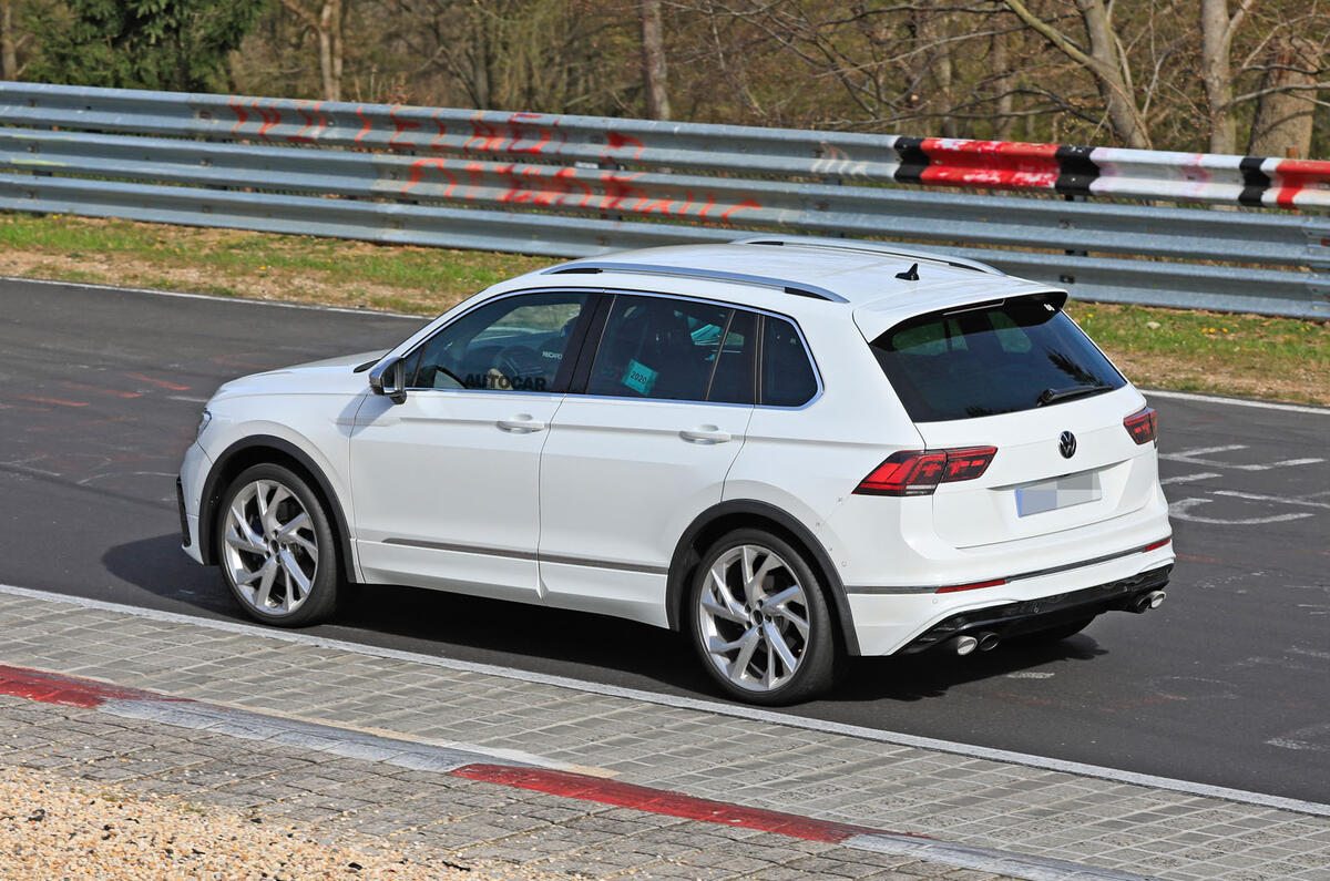 2020 Volkswagen Tiguan R prototype at the Nurburgring 2020 Volkswagen Tiguan R prototype at the Nurburgring