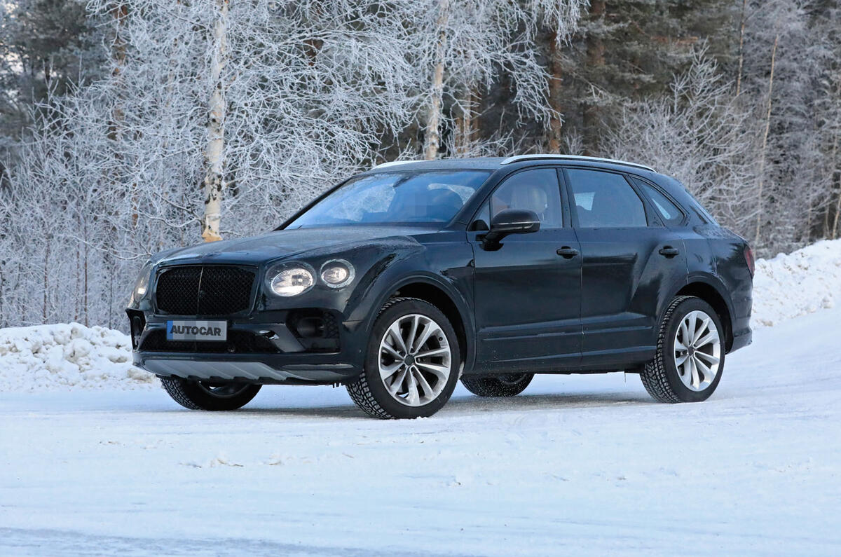 2020 Bentley Bentayga prototype - winter testing