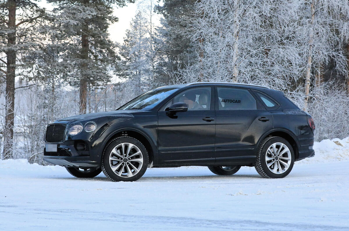 2020 Bentley Bentayga prototype - winter testing