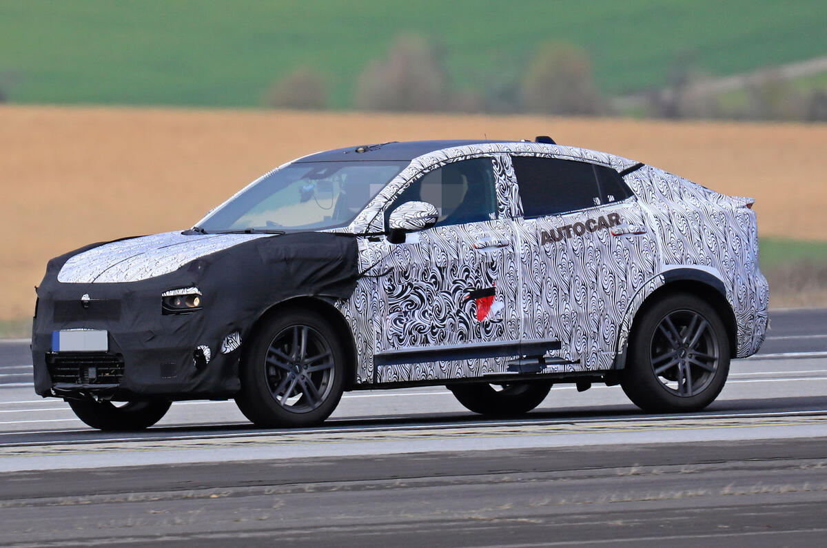 Lynk&Co 05 Spy shots