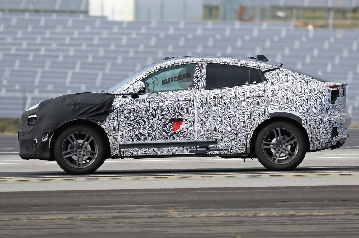 Lynk&Co 05 Spy shots