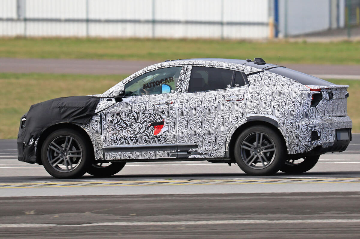 Lynk&Co 05 Spy shots