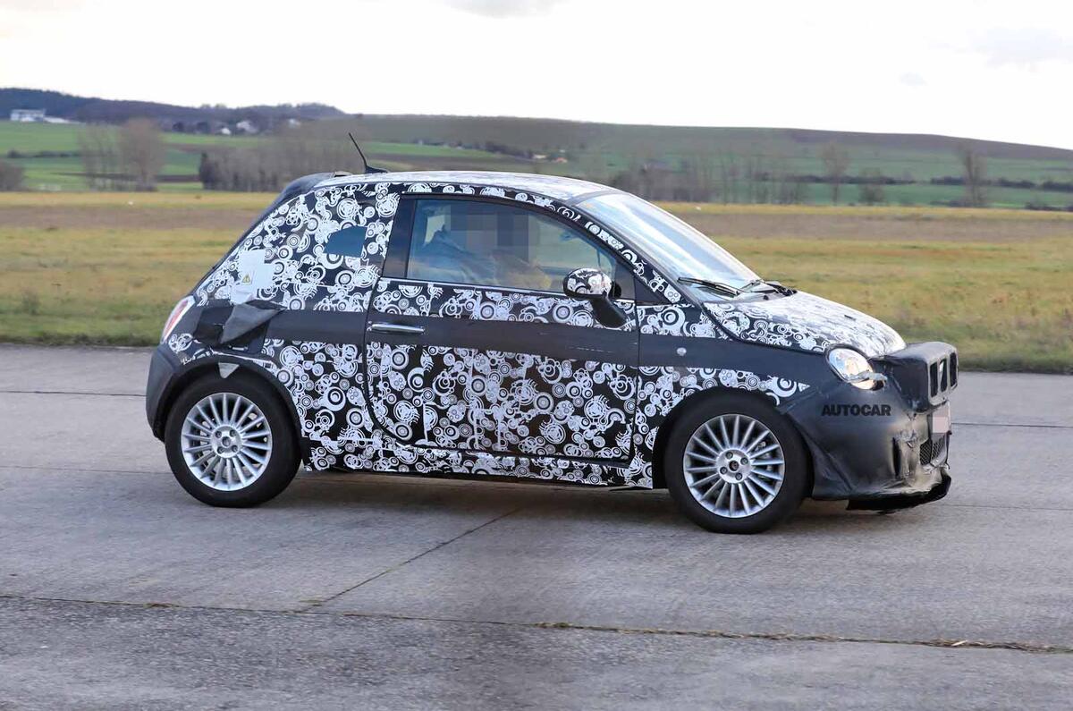 Fiat 500e new spies side