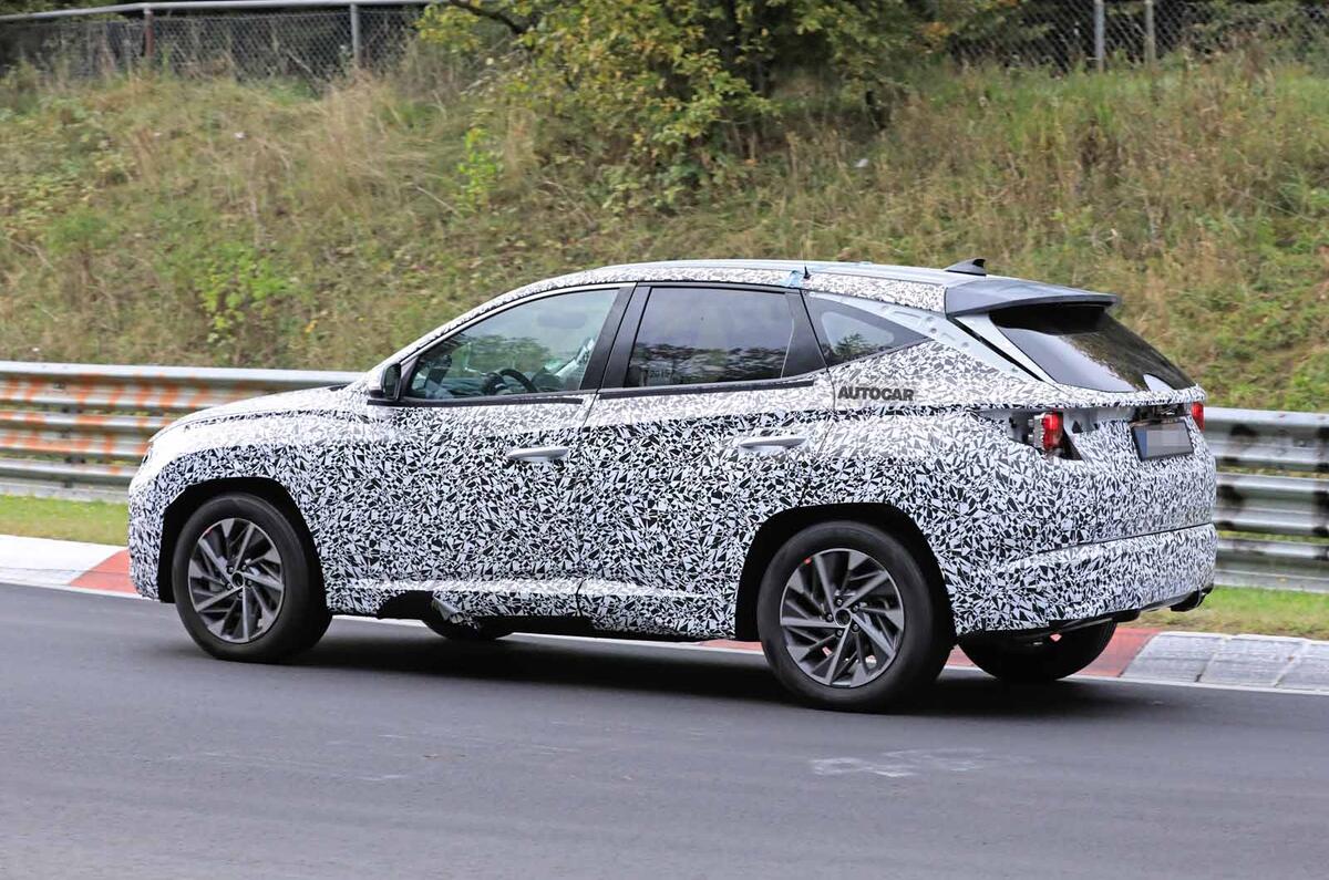 New Hyundai Tucson spied