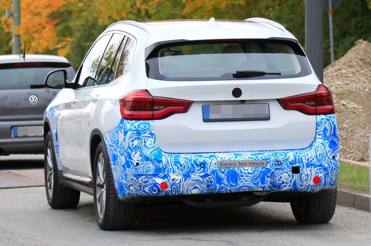 BMW iX3