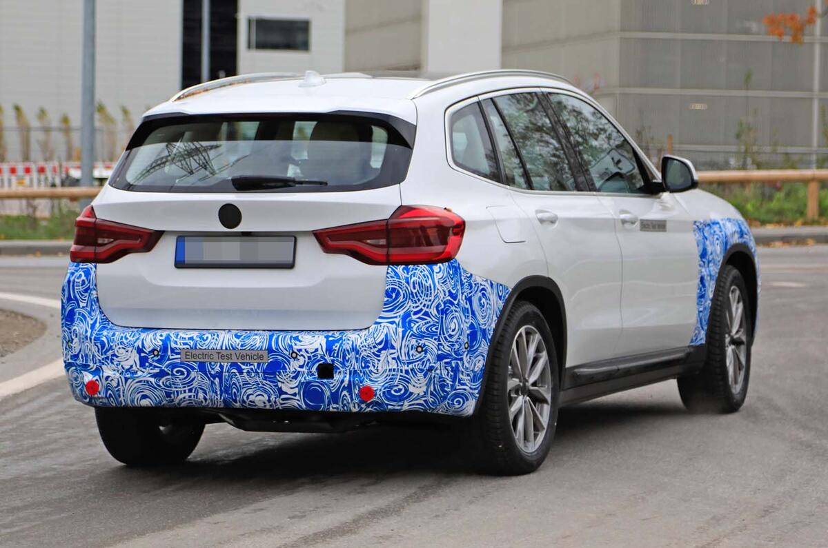 BMW iX3
