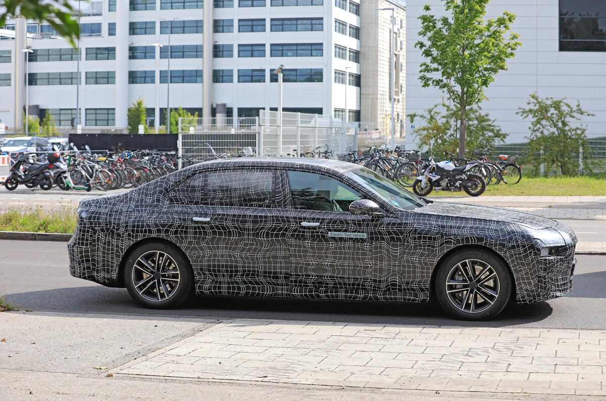BMW i7 prototype BMW i7 prototype