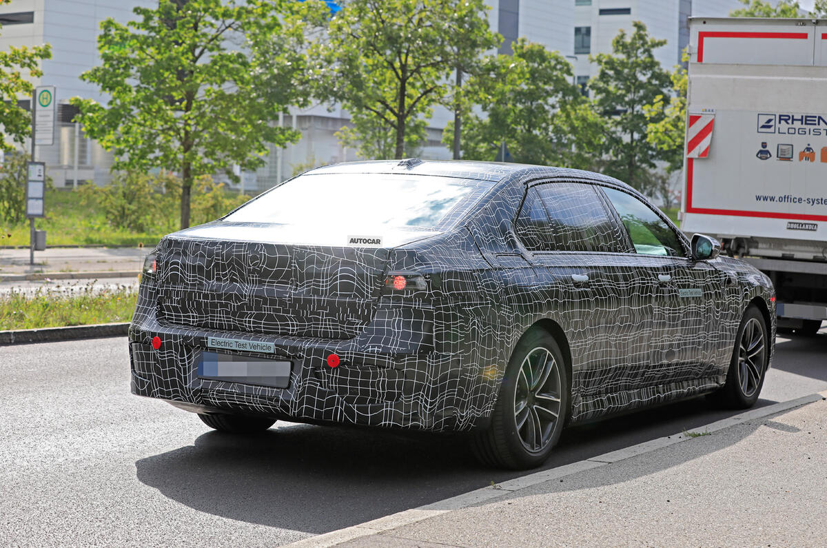 BMW i7 prototype BMW i7 prototype