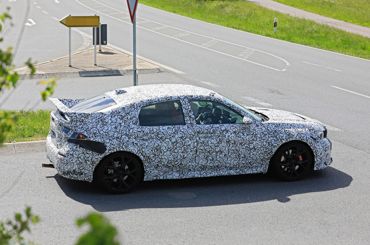 2022 Honda Civic Type R prototype - side 2022 Honda Civic Type R prototype - side