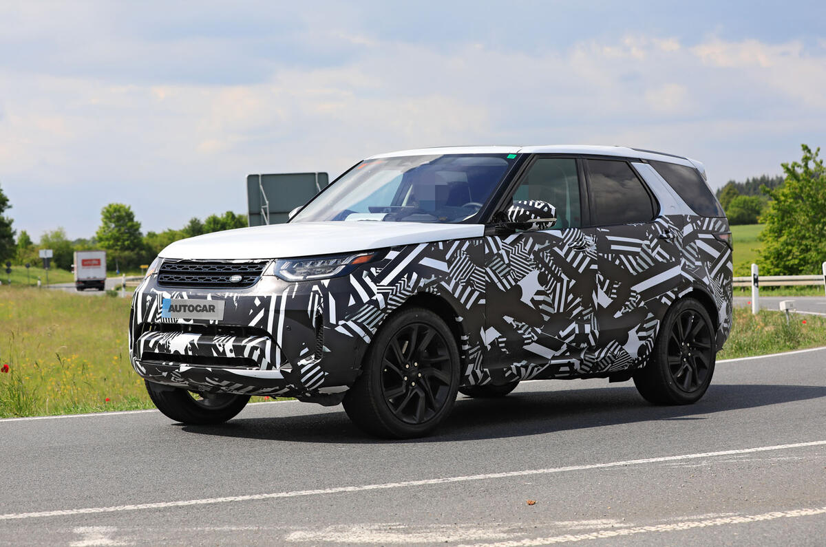 2021 Land Rover Discovery facelift prototype - front