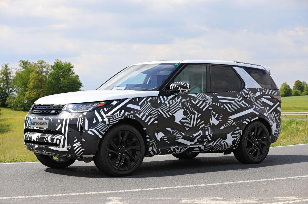 2021 Land Rover Discovery facelift prototype - front