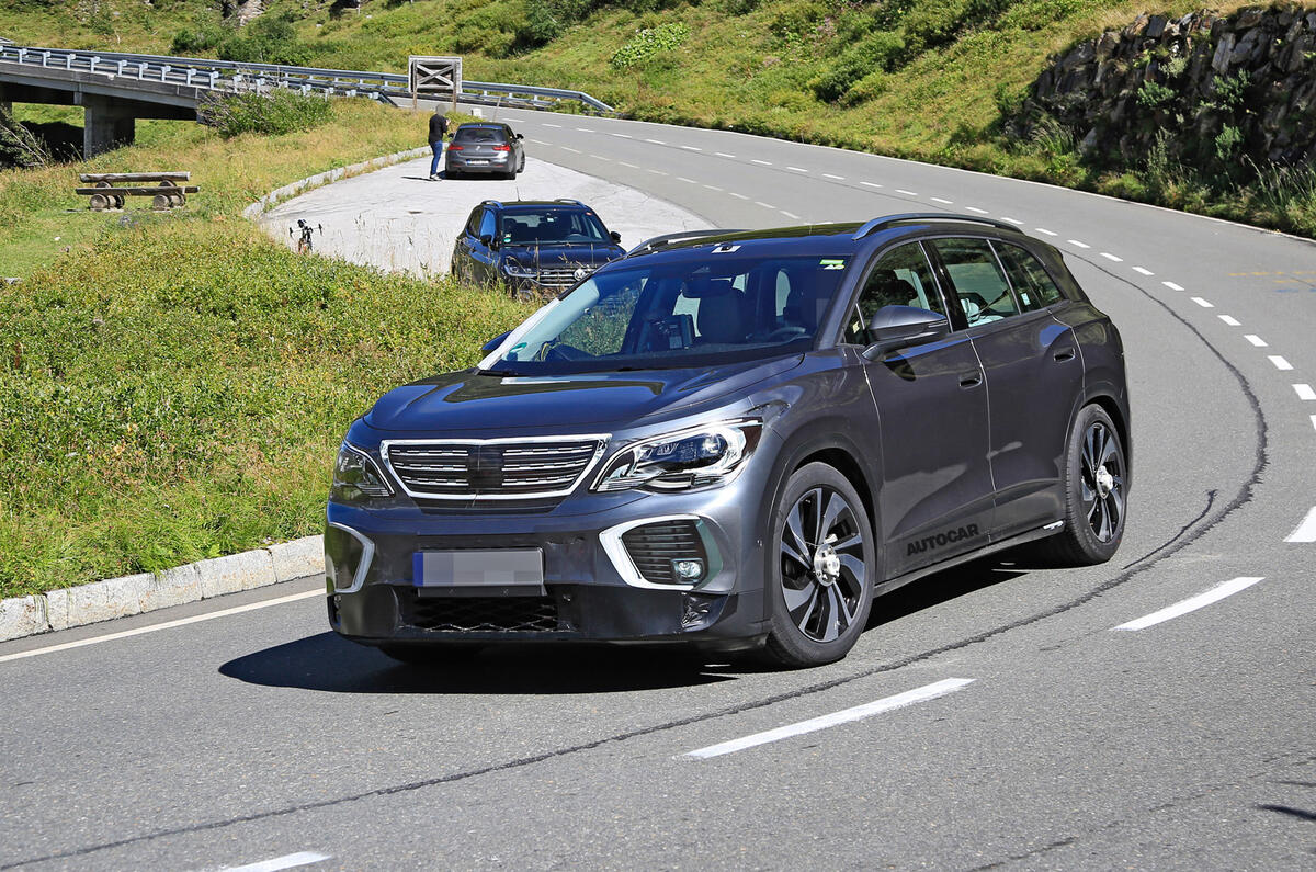 2021 Volkswagen ID 6 prototype - front 2021 Volkswagen ID 6 prototype - front