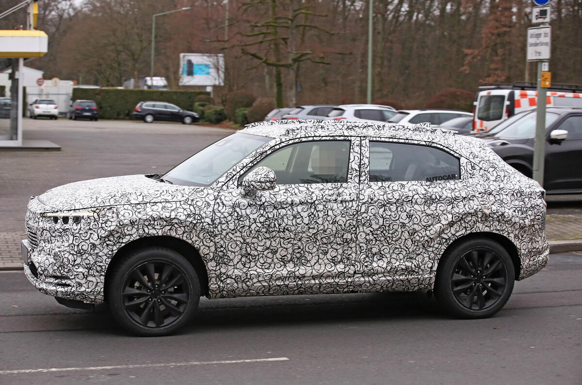 2022 Honda HR-V prototype spy shots