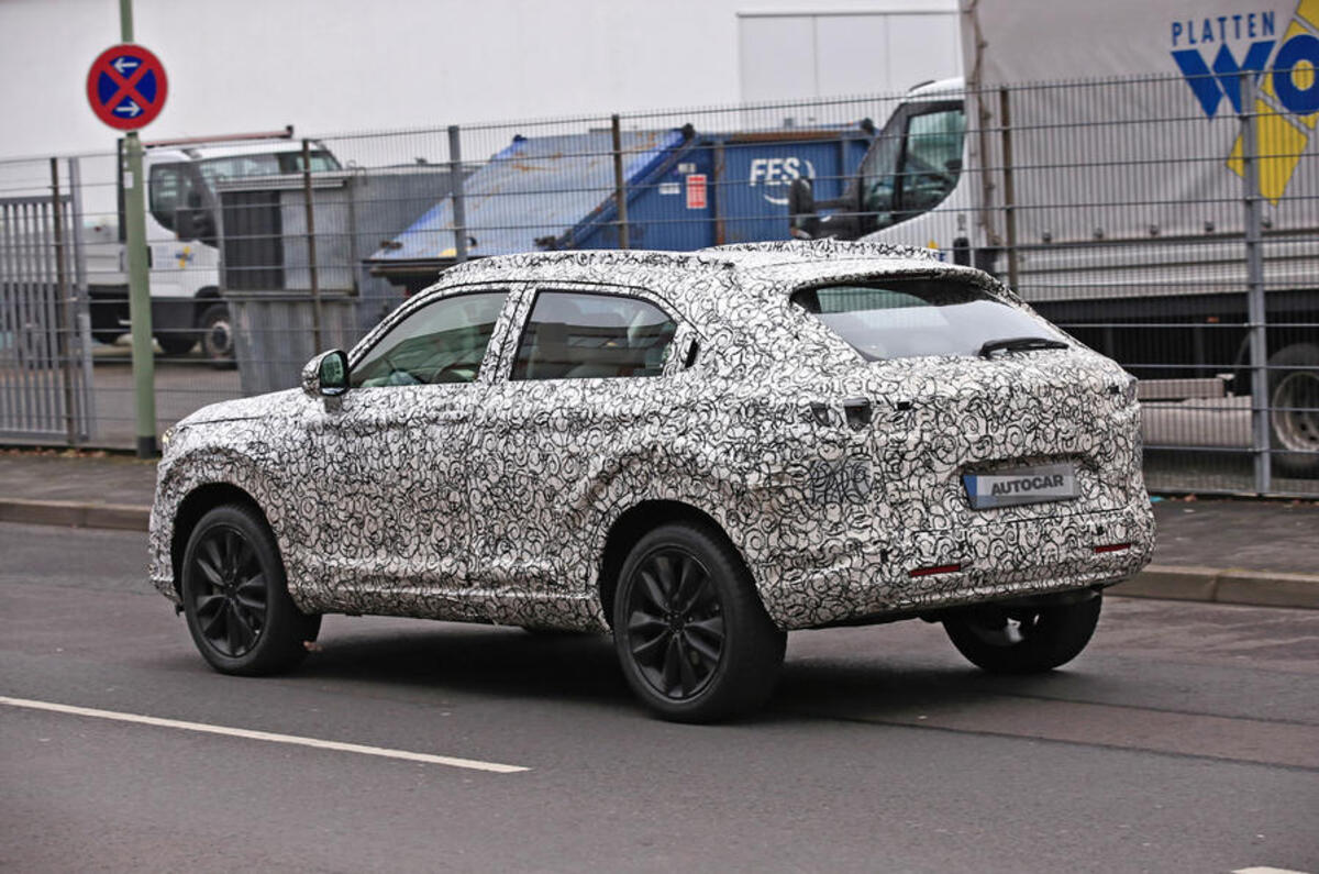 2022 Honda HR-V prototype 2022 Honda HR-V prototype