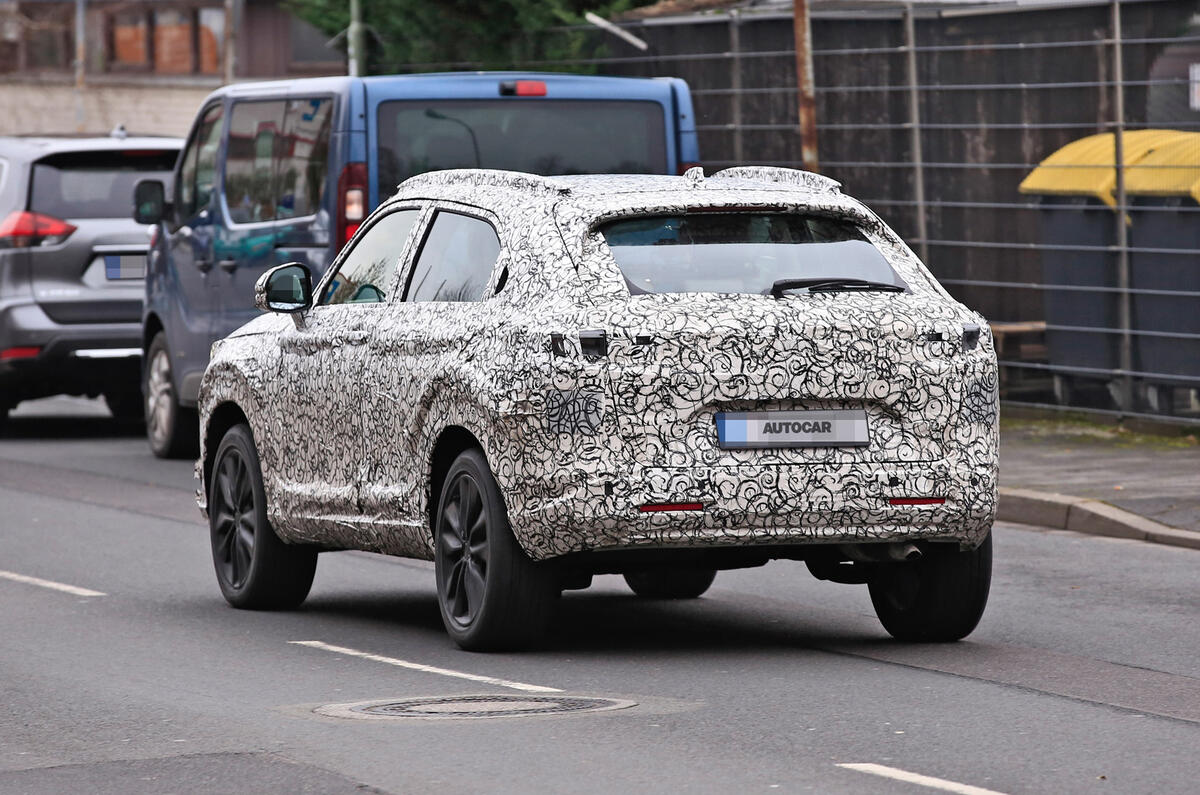 2022 Honda HR-V prototype spy shots 2022 Honda HR-V prototype spy shots