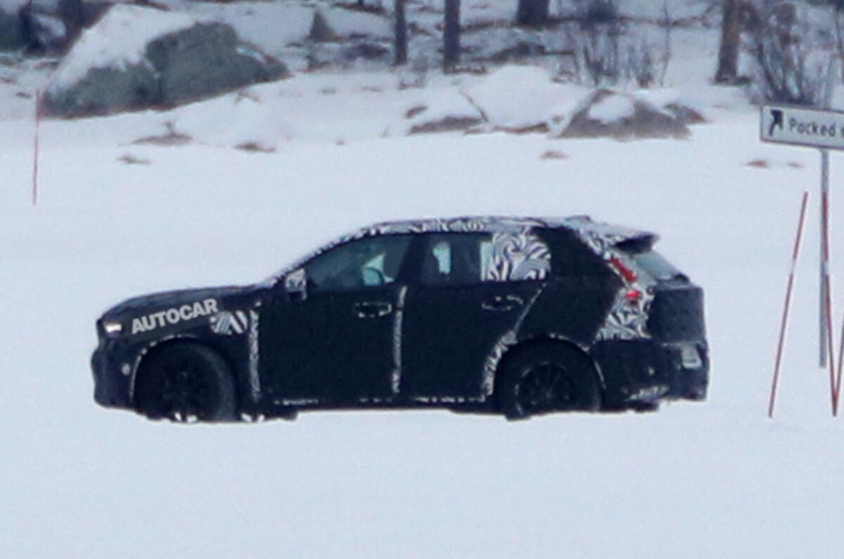 2018 Volvo XC40 – first sighting of future Audi Q3 rival