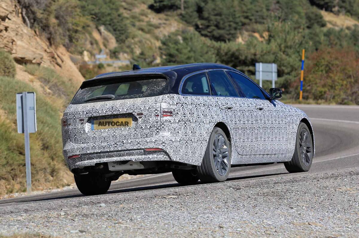 Jaguar XF Sportbrake facelift spies