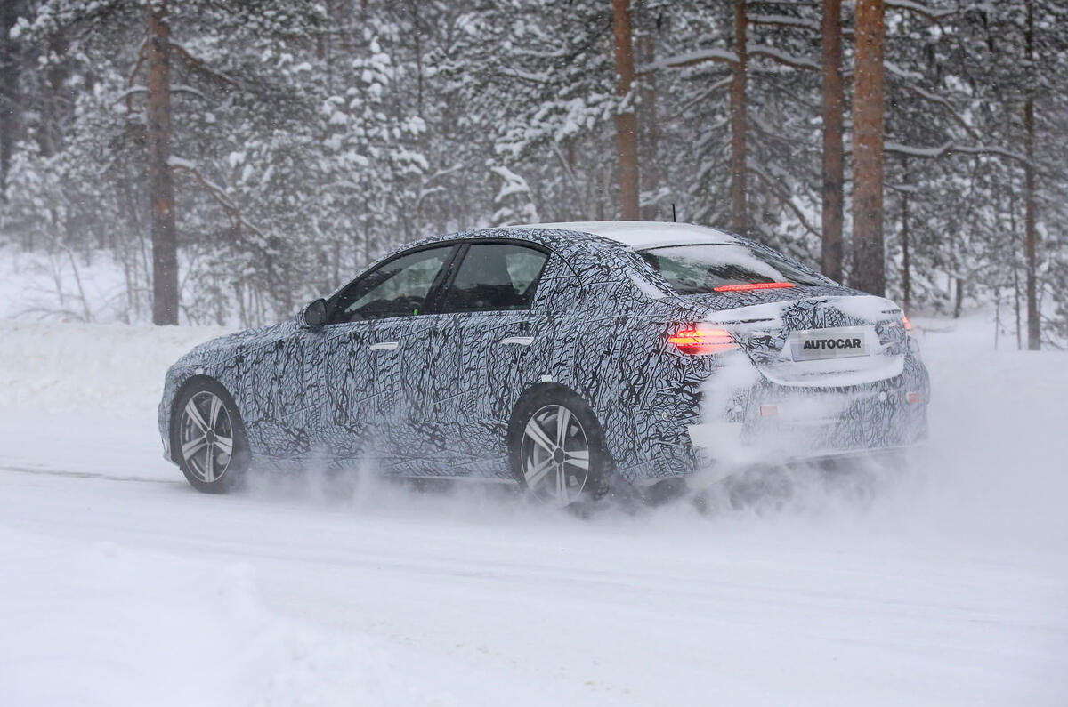 2021 Mercedes-Benz C-Class development mule 2021 Mercedes-Benz C-Class development mule
