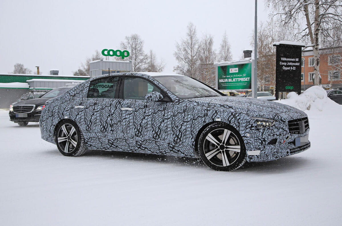 2021 Mercedes-Benz C-Class development mule 2021 Mercedes-Benz C-Class development mule