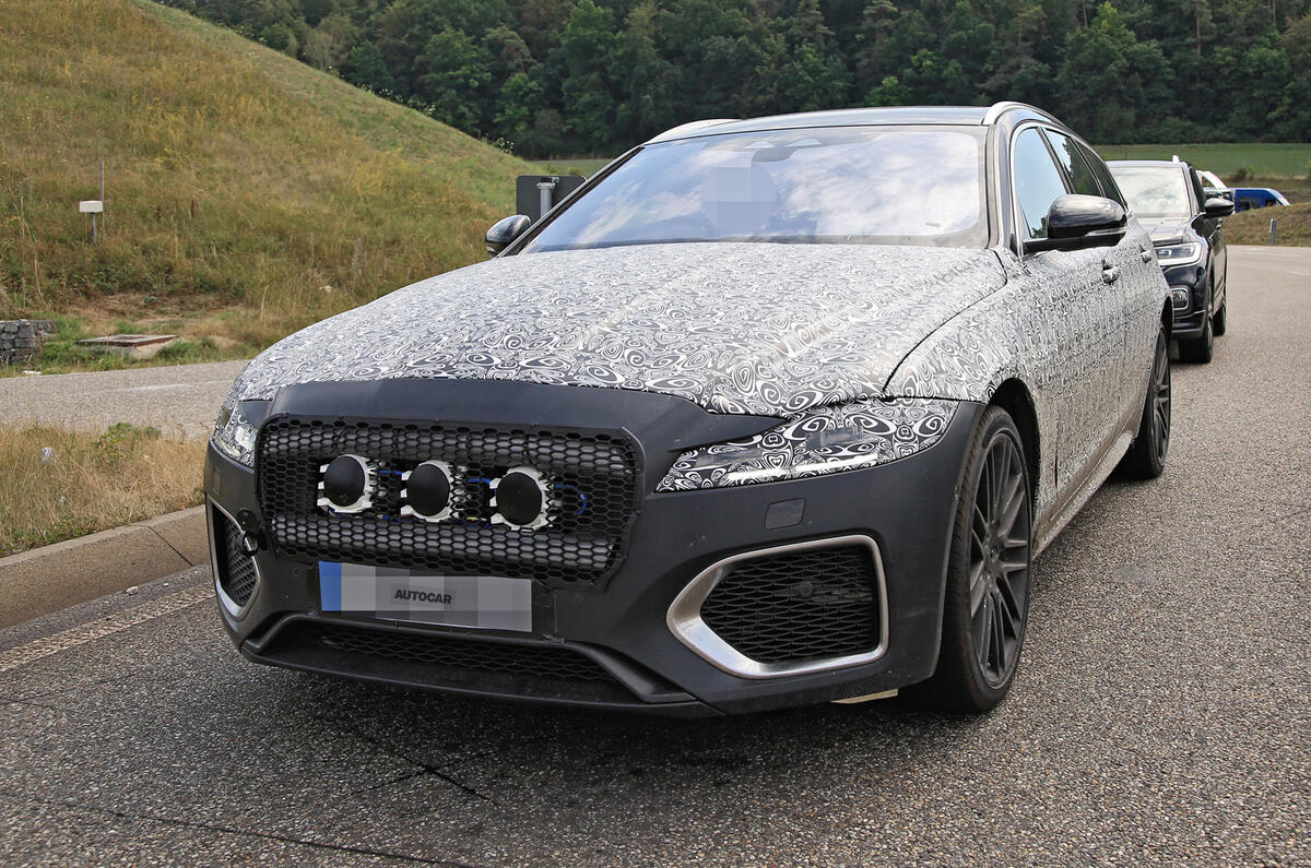 2021 Jaguar XF Sportbrake spy shots 2021 Jaguar XF Sportbrake spy shots
