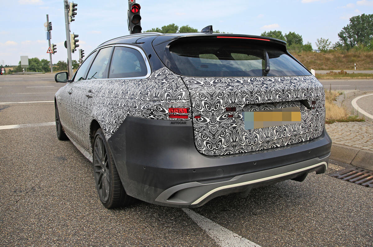 2021 Jaguar XF Sportbrake spy shots 2021 Jaguar XF Sportbrake spy shots