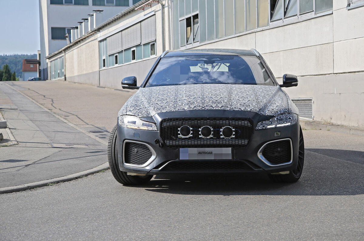 2021 Jaguar XF Sportbrake spy shots 2021 Jaguar XF Sportbrake spy shots