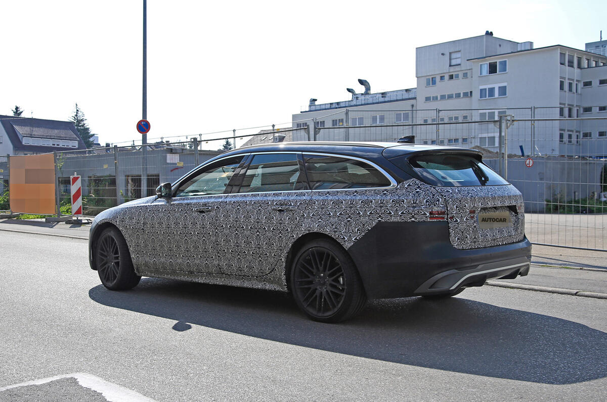 2021 Jaguar XF Sportbrake spy shots 2021 Jaguar XF Sportbrake spy shots