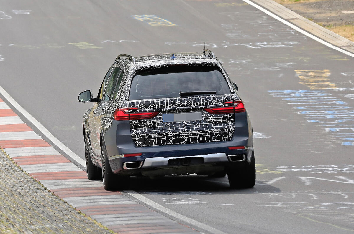Alpina X7 spotted for the first time