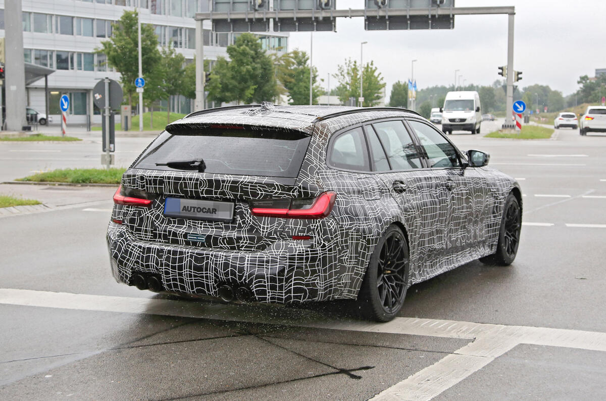 v 2022 BMW M3 Touring prototype