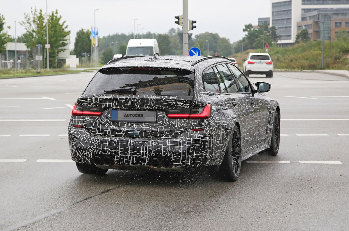 v 2022 BMW M3 Touring prototype