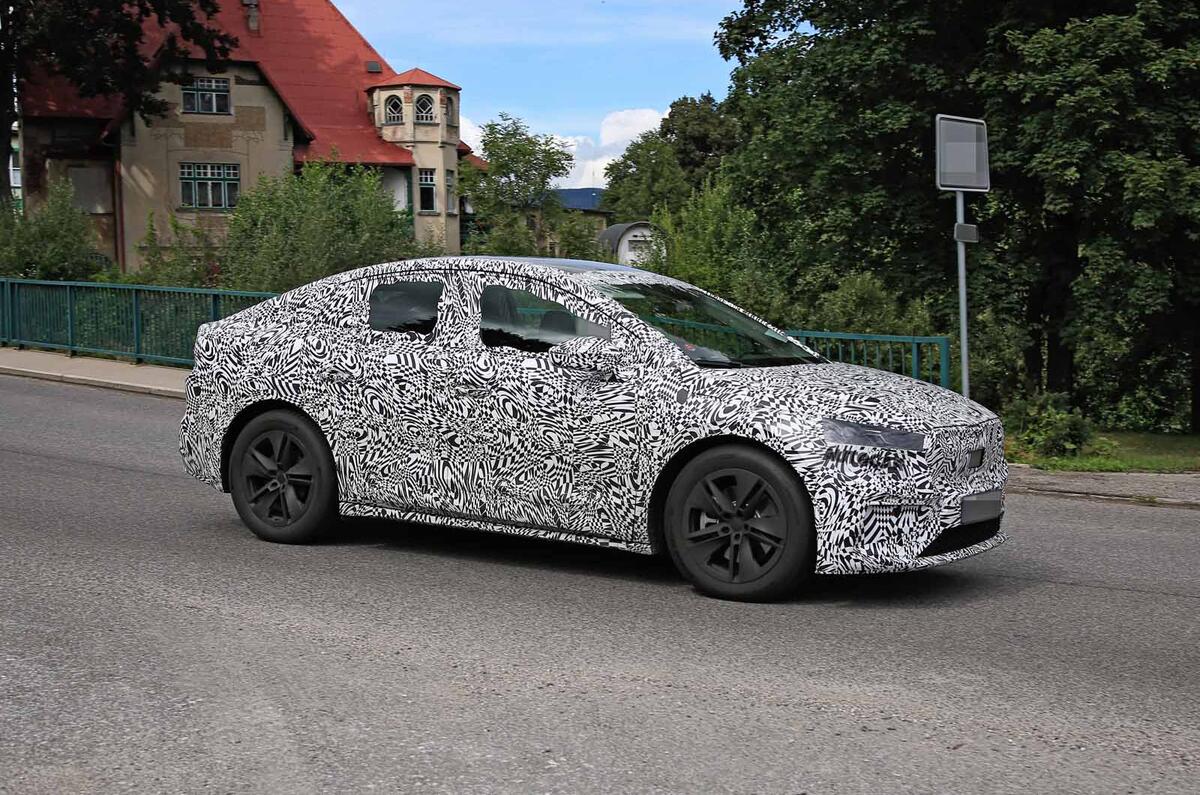 Skoda Enyaq iV coupe side front Skoda Enyaq iV coupe side front